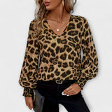 Blusinha estilosa com estampa de leopardo