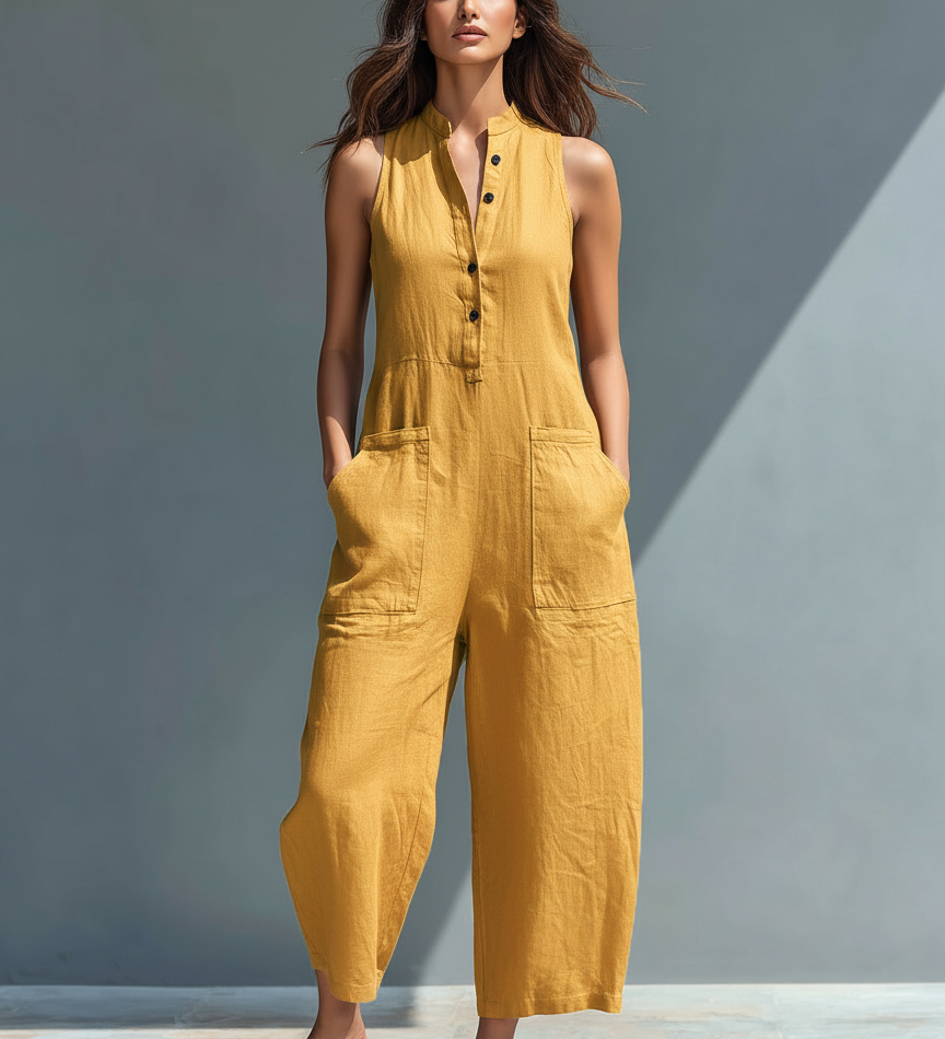 Macacão Feminino Minimalista em Linho com Gola Alta, Sem Mangas e Ajuste Solto