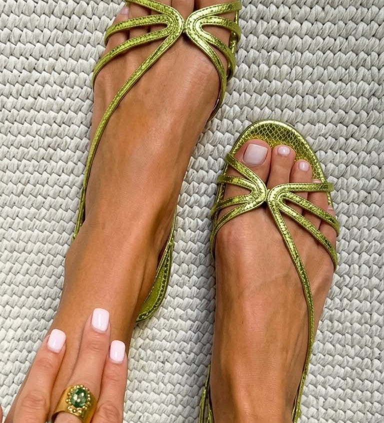 Ginevra | Sandálias Douradas Elegância Estival