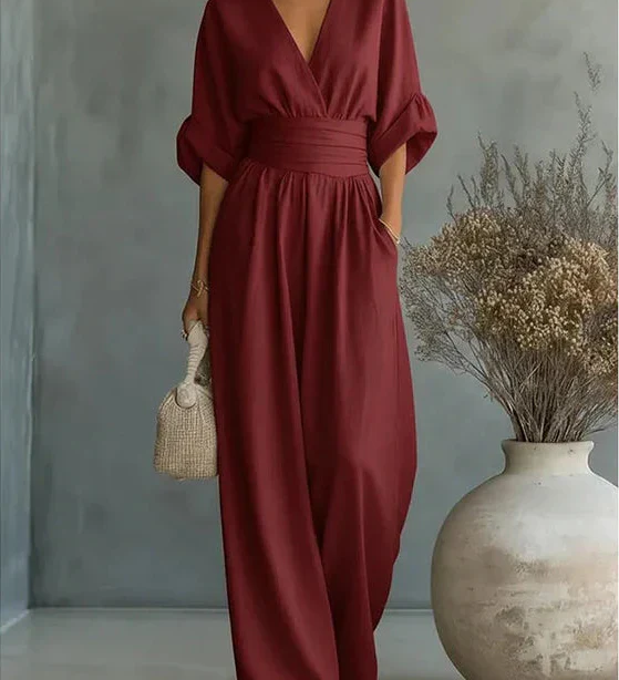 Micaela- Macacão elegante com decote em V